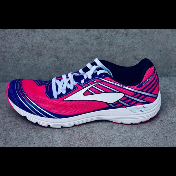 brooks asteria women's running shoes